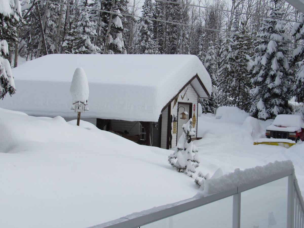 Silvern Lake Trail Bed And Breakfast Smithers Bagian luar foto