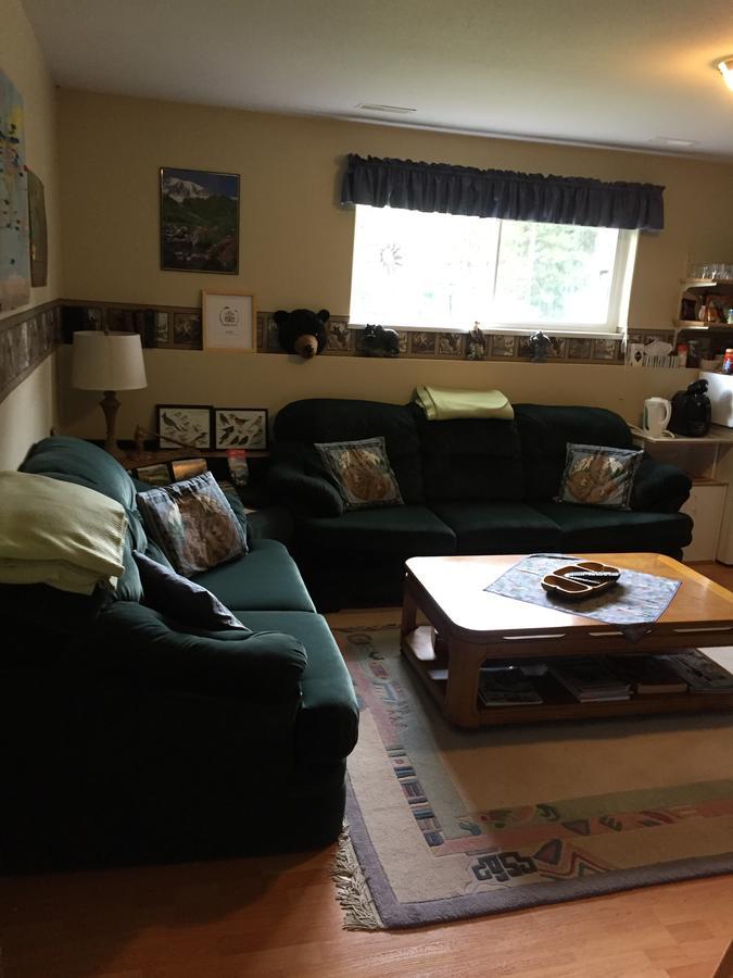 Silvern Lake Trail Bed And Breakfast Smithers Bagian luar foto
