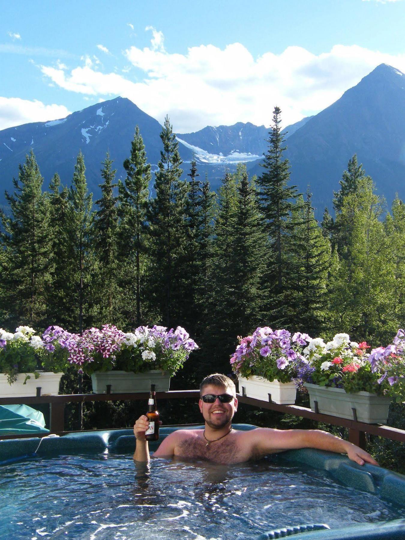 Silvern Lake Trail Bed And Breakfast Smithers Bagian luar foto