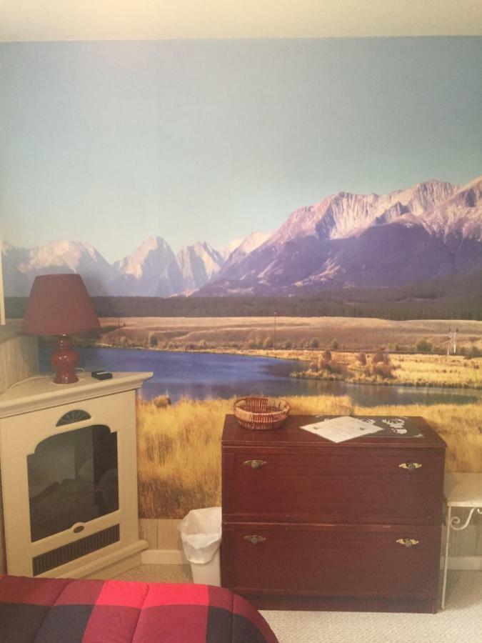 Silvern Lake Trail Bed And Breakfast Smithers Bagian luar foto